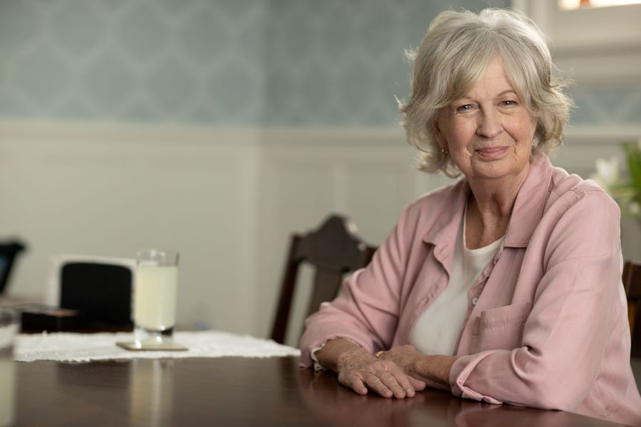 Jayne Eastwood dans le rôle de Doris dans l'arrêt de la conversation